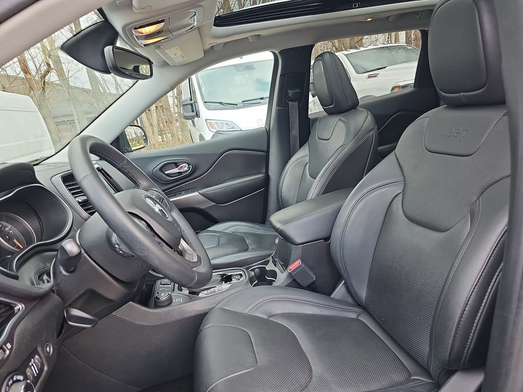 Used 2019 Jeep Cherokee Limited w/ Luxury Group image 15