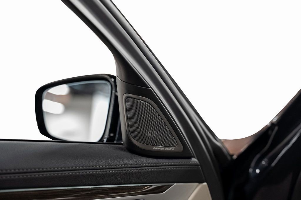 Used 2020 BMW 740i w/ Premium Package image 64