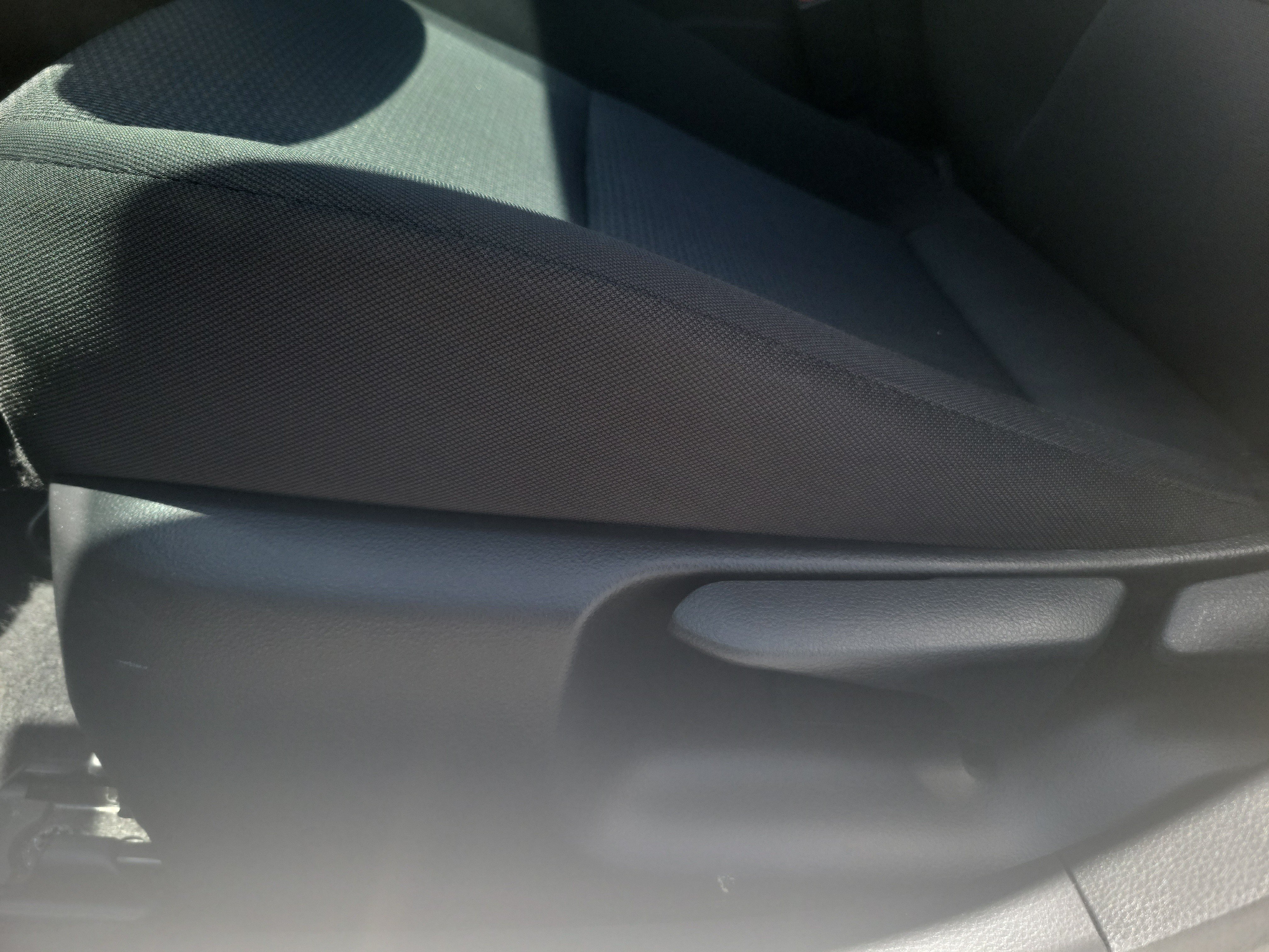 Used 2024 Toyota Prius LE FWD image 20
