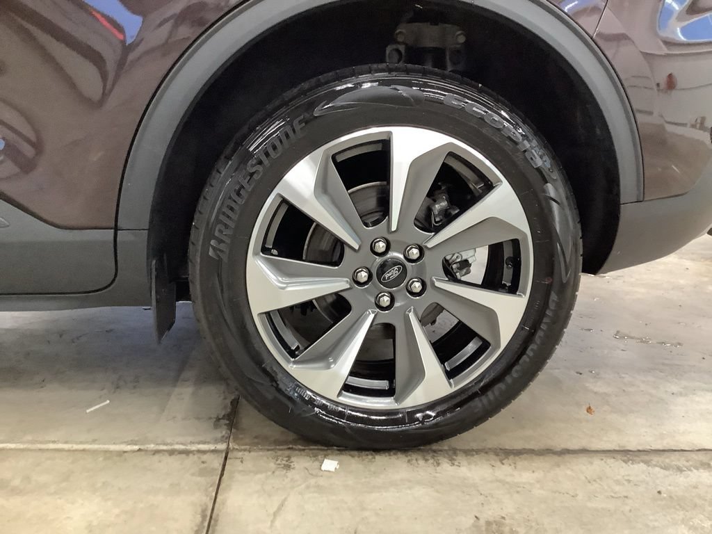 Used 2023 Ford Escape Platinum AWD/4WD image 23