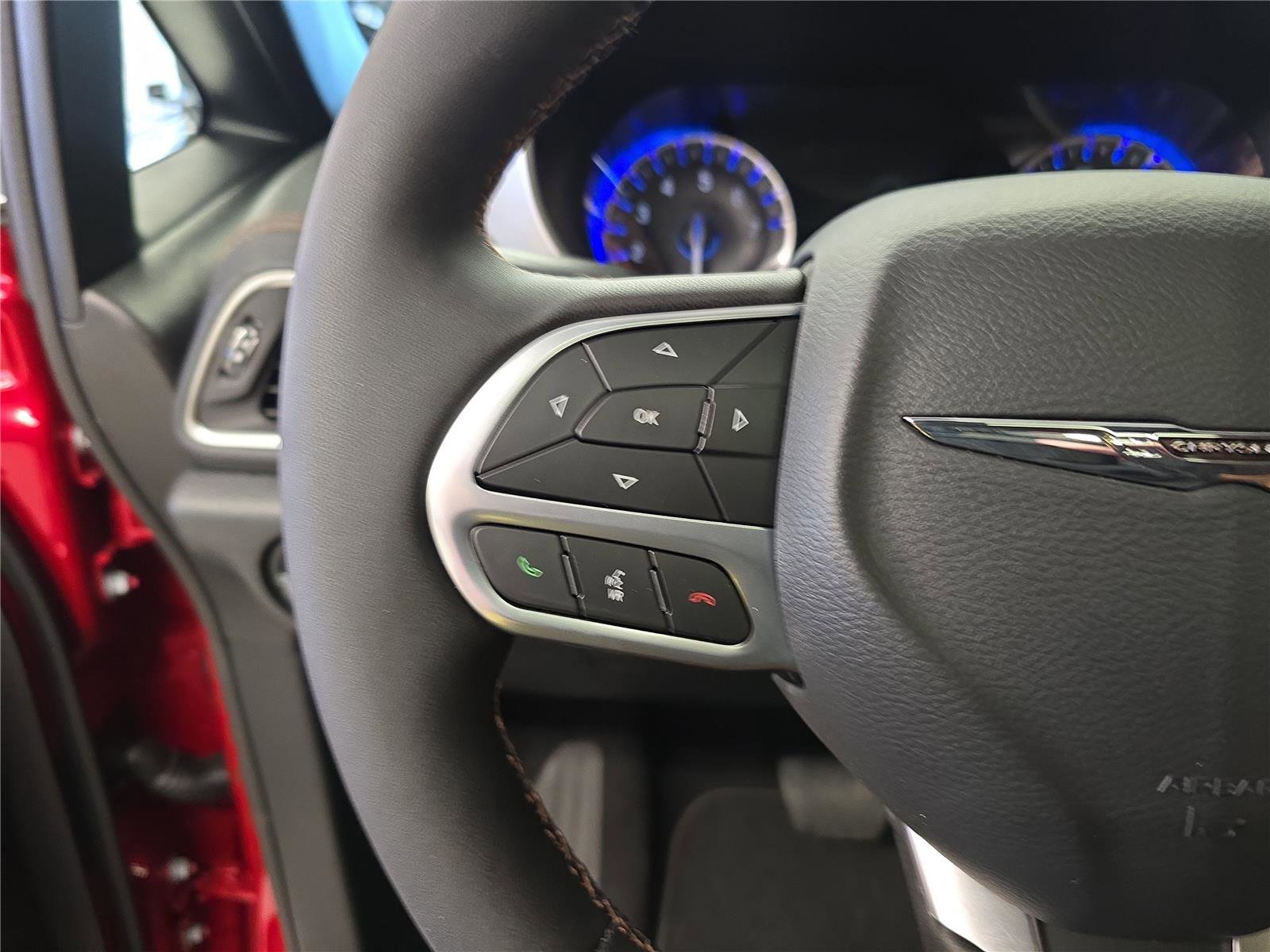 New 2026 Chrysler Pacifica Pinnacle image 25