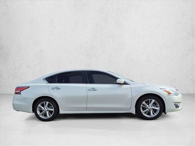 Used 2014 Nissan Altima 2.5 SL w/ Technology Package FWD image 4