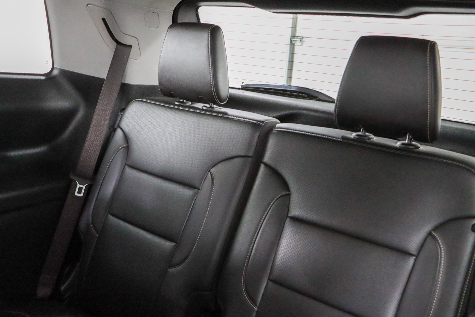 Used 2023 GMC Acadia SLT FWD image 26