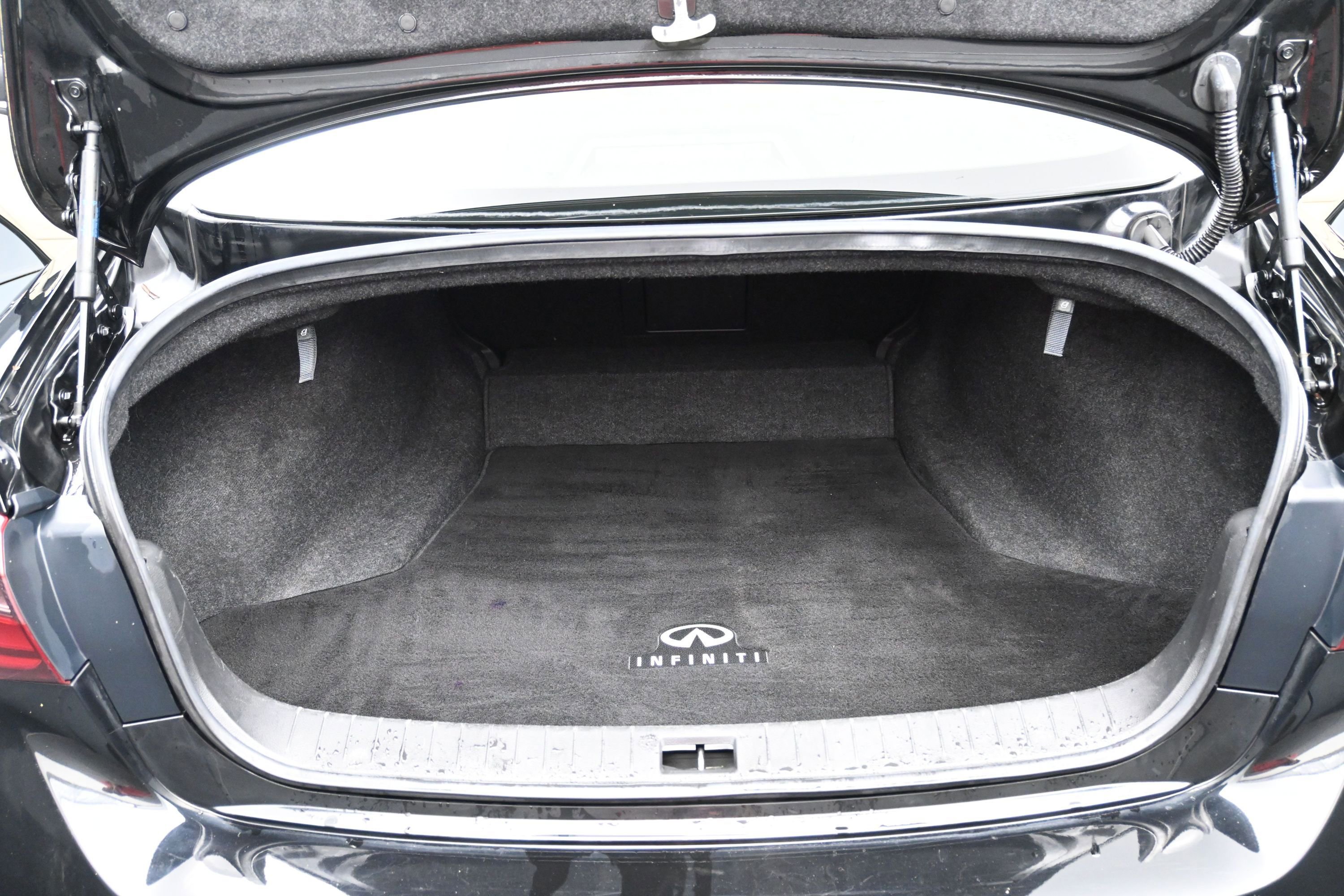 Used 2018 INFINITI Q50 Luxe w/ Sensory Package (Luxe) RWD image 21
