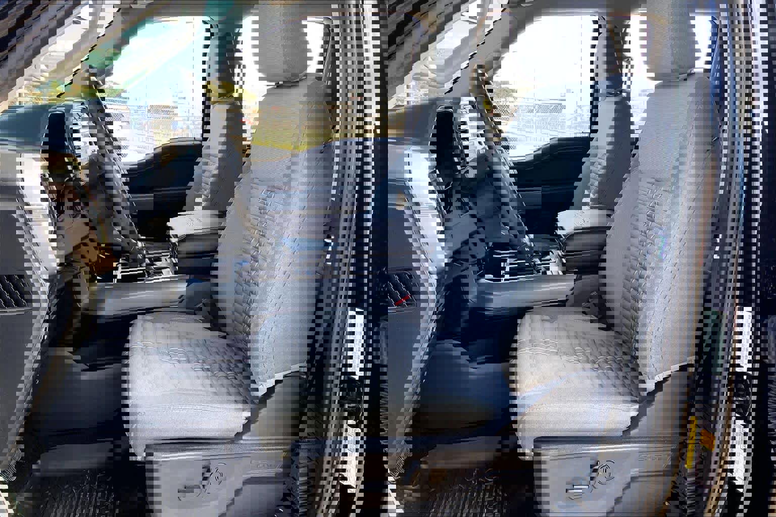 Used 2023 Ford F150 XLT image 7