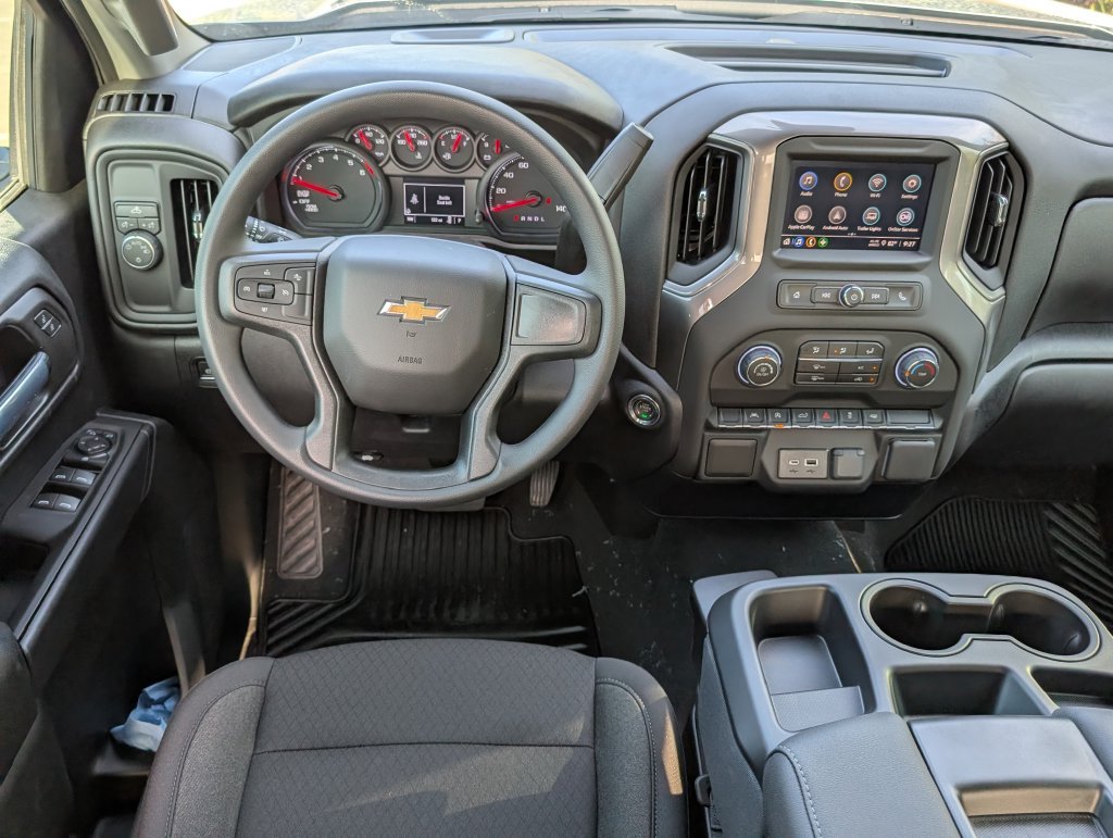 New 2026 Chevrolet Silverado 1500 Custom w/ LPO, Dark Essentials Package RWD image 4