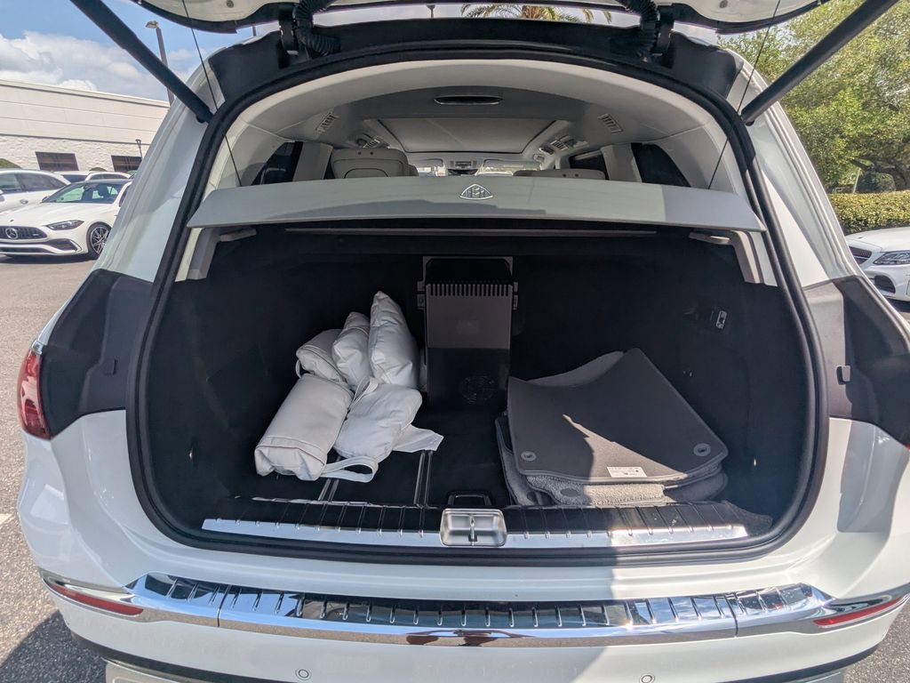 Used 2025 Mercedes-Benz Maybach GLS 600 4MATIC image 25