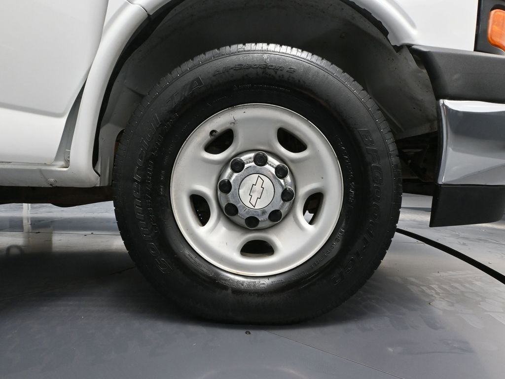 Used 2017 Chevrolet Express 3500 LT w/ LT Preferred Equipment Group image 15