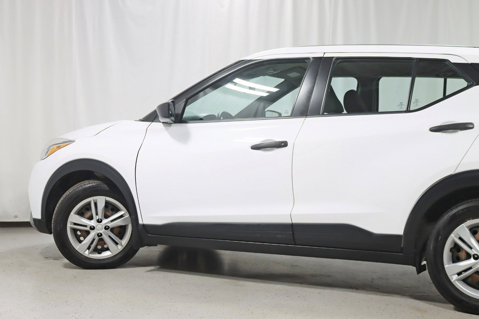 Used 2020 Nissan Kicks S image 11
