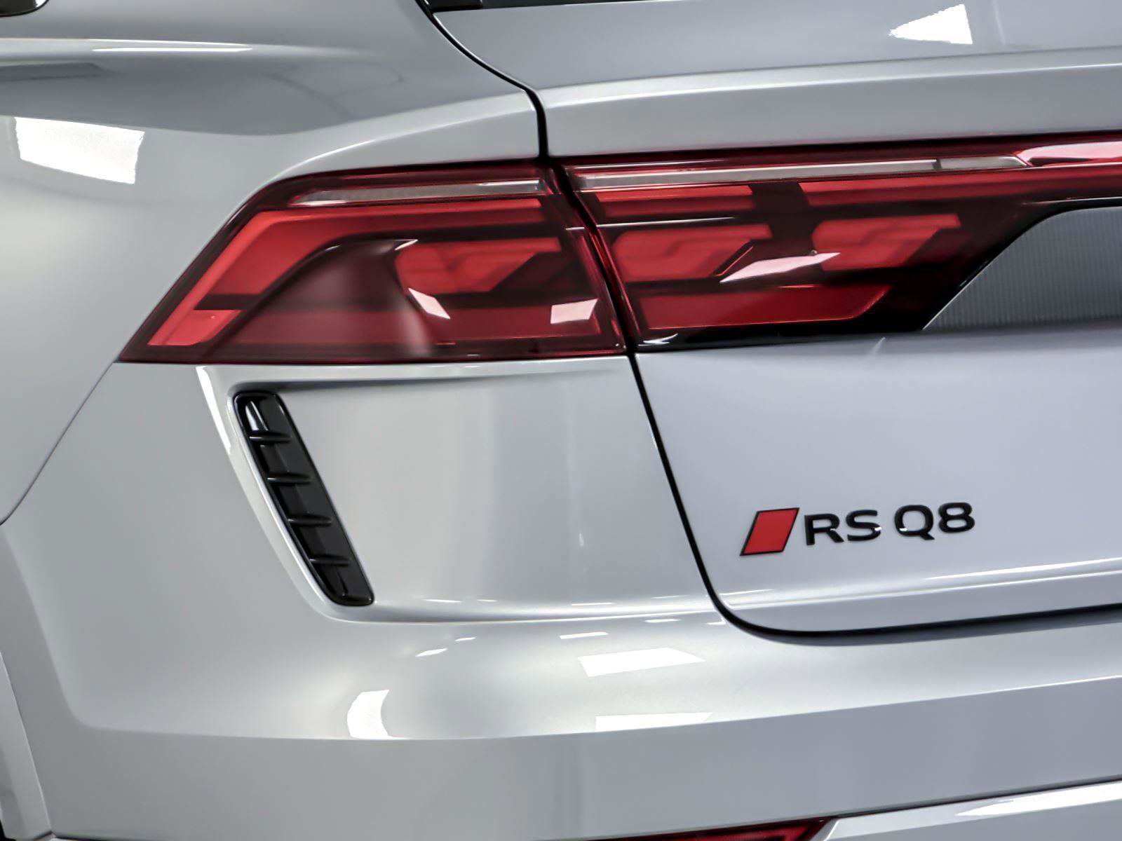 New 2026 Audi RS Q8 performance image 26