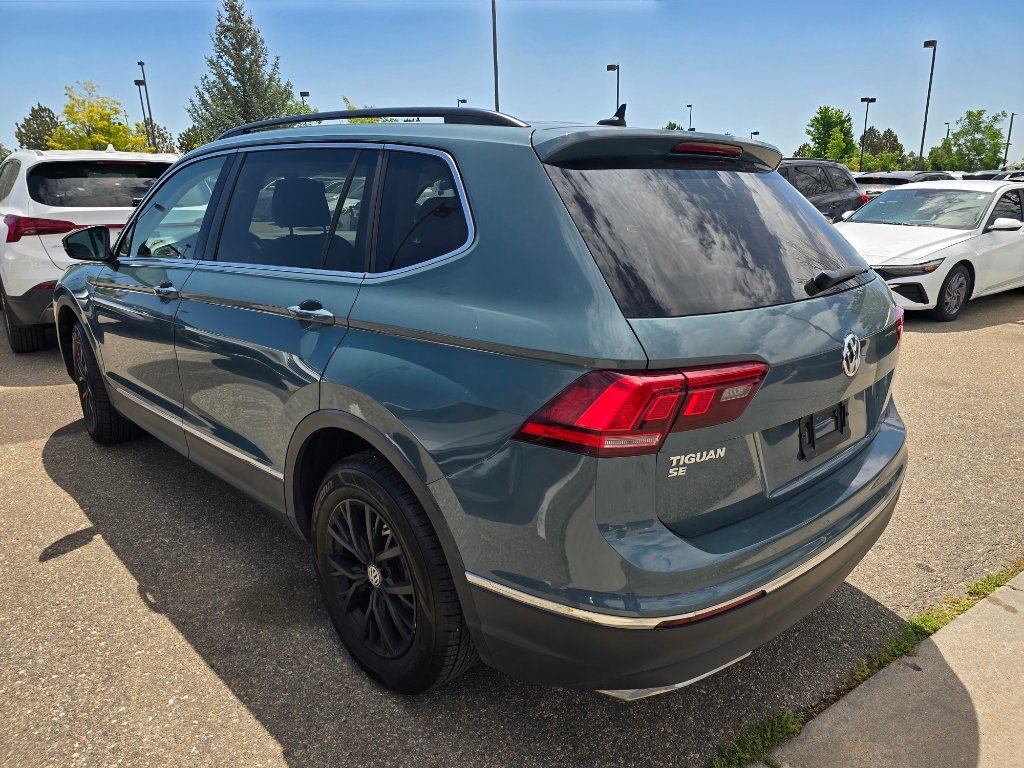 Used 2020 Volkswagen Tiguan SE w/ Panoramic Sunroof Package FWD image 3