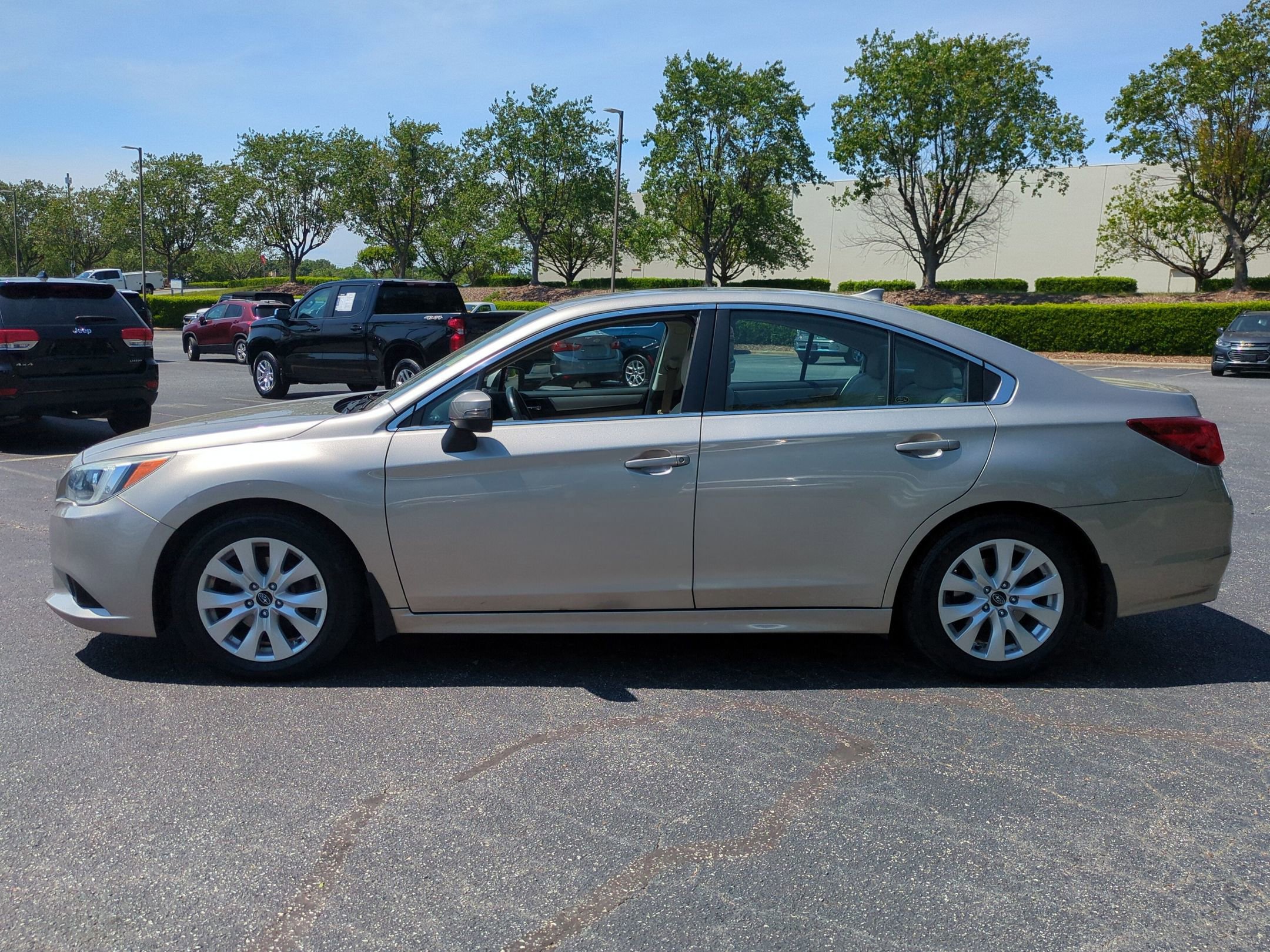 Used 2016 Subaru Legacy 2.5i Premium AWD/4WD image 7