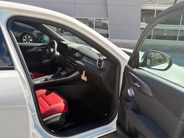 New 2026 Alfa Romeo Tonale w/ Red Premium Package AWD/4WD image 35