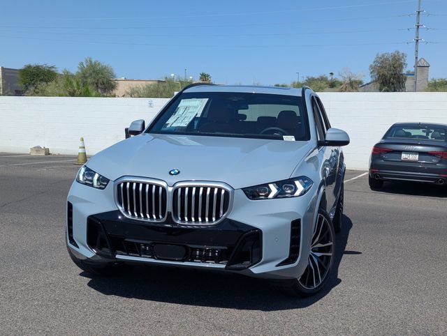 Used 2026 BMW X5 sDrive40i w/ M Sport Package RWD image 3