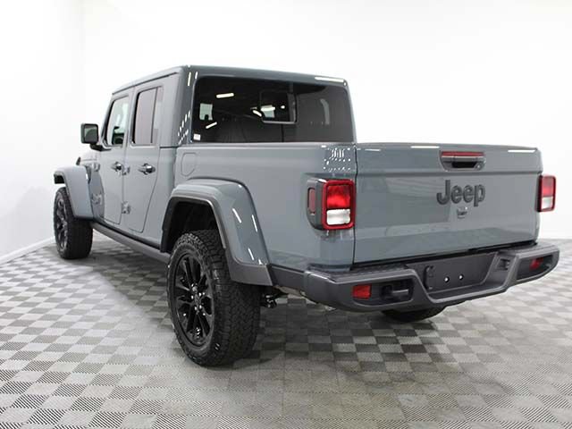 Used 2025 Jeep Gladiator Sport AWD/4WD image 4