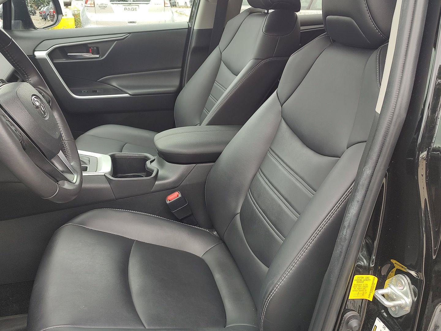Used 2022 Toyota RAV4 XLE Premium AWD/4WD image 2