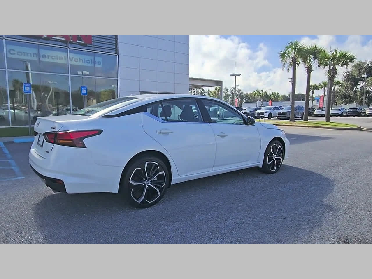 Used 2024 Nissan Altima 2.5 SR AWD/4WD image 35