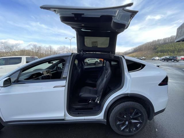 Used 2022 Tesla Model X Plaid image 14
