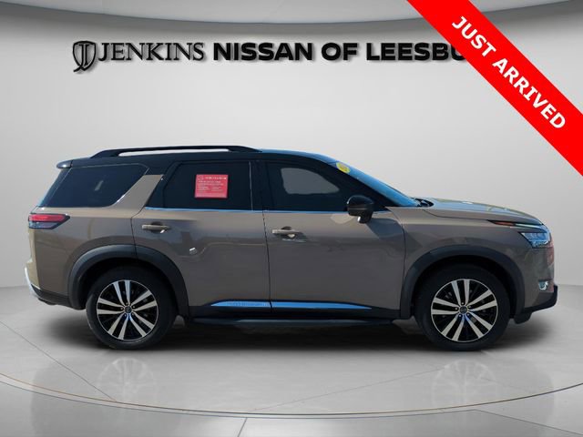 Certified 2023 Nissan Pathfinder Platinum image 3