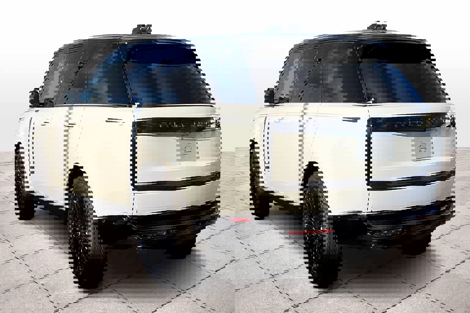 New 2025 Land Rover Range Rover SE image 3