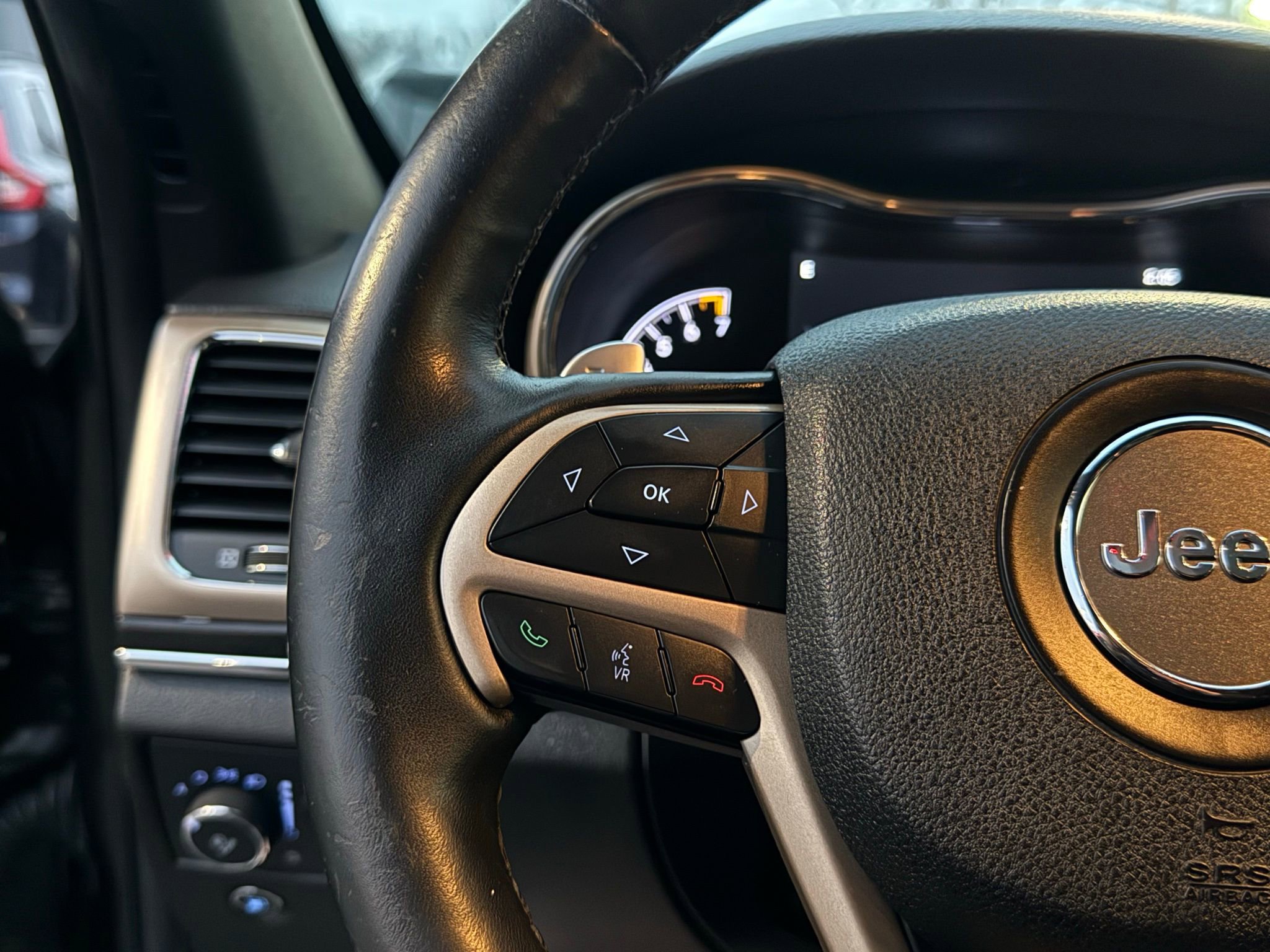 Used 2015 Jeep Grand Cherokee Limited image 47