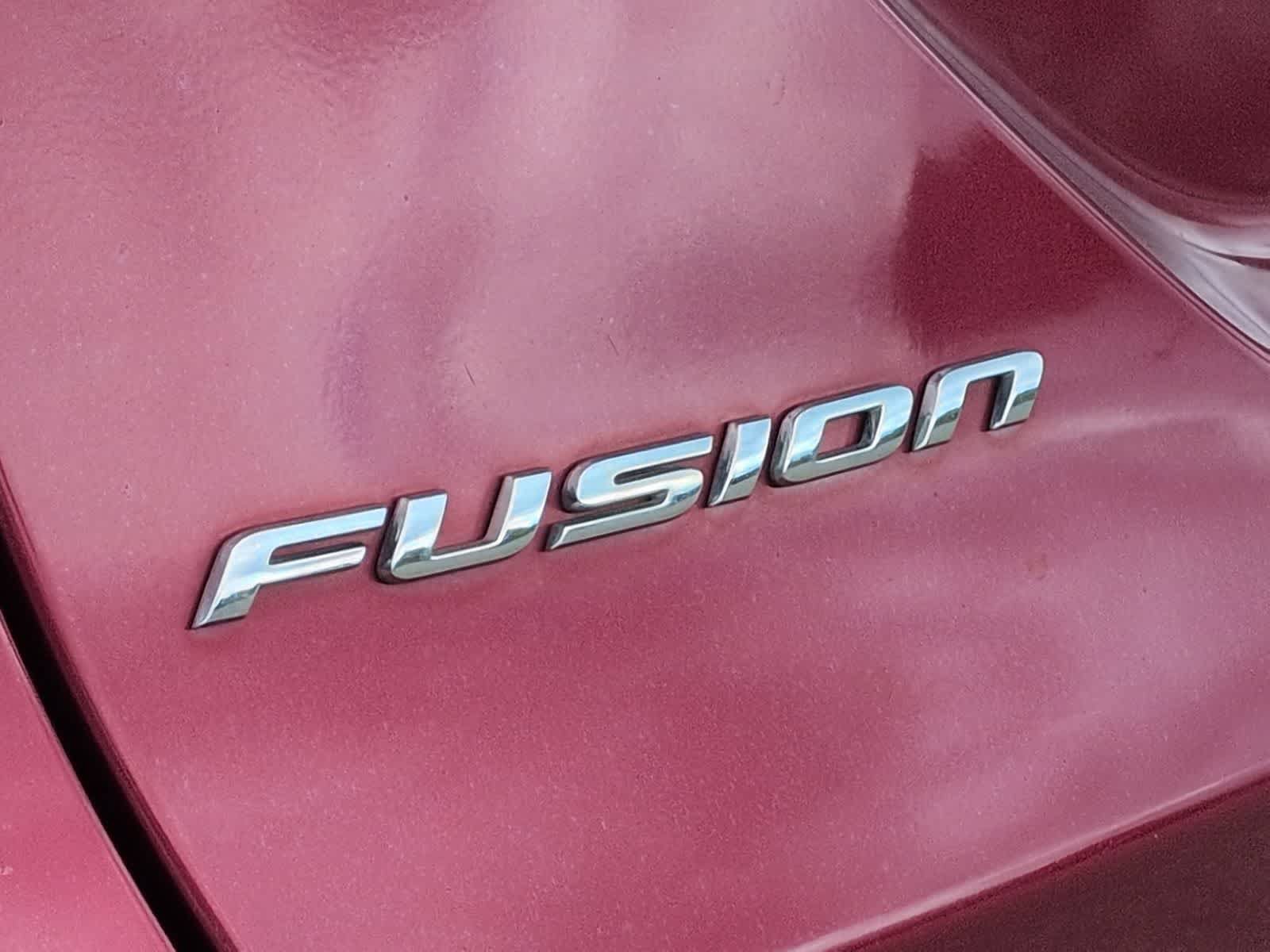 Used 2016 Ford Fusion SE FWD image 13