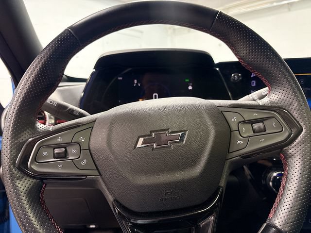 Used 2024 Chevrolet Trax RS w/ Sunroof Package FWD image 11