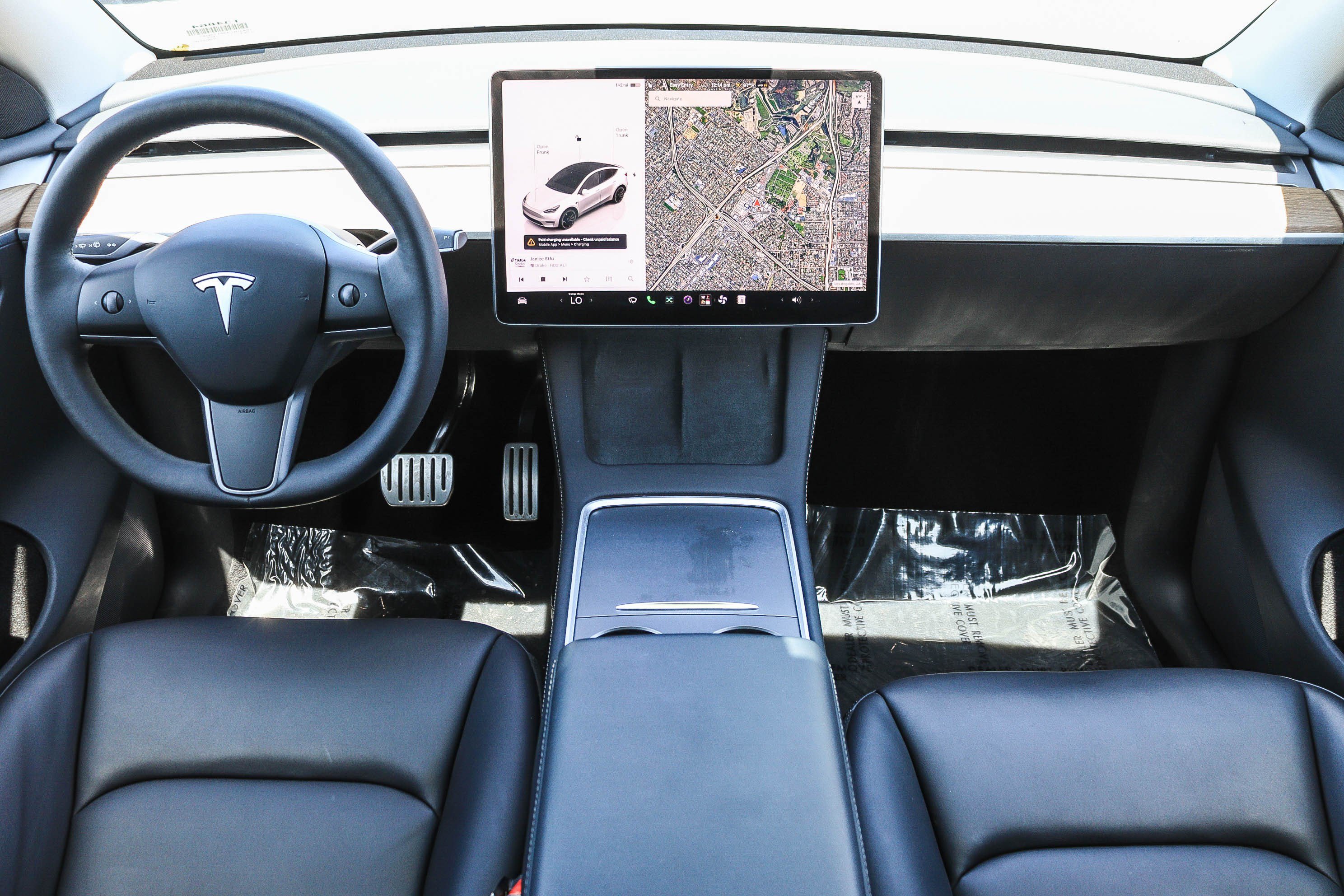 Used 2023 Tesla Model Y Performance AWD/4WD image 13