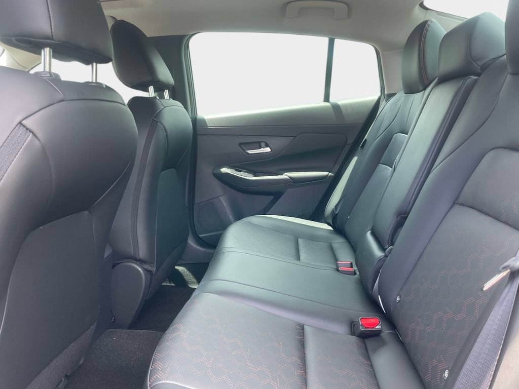 New 2026 Nissan Sentra SR w/ SR Premium Package FWD image 9