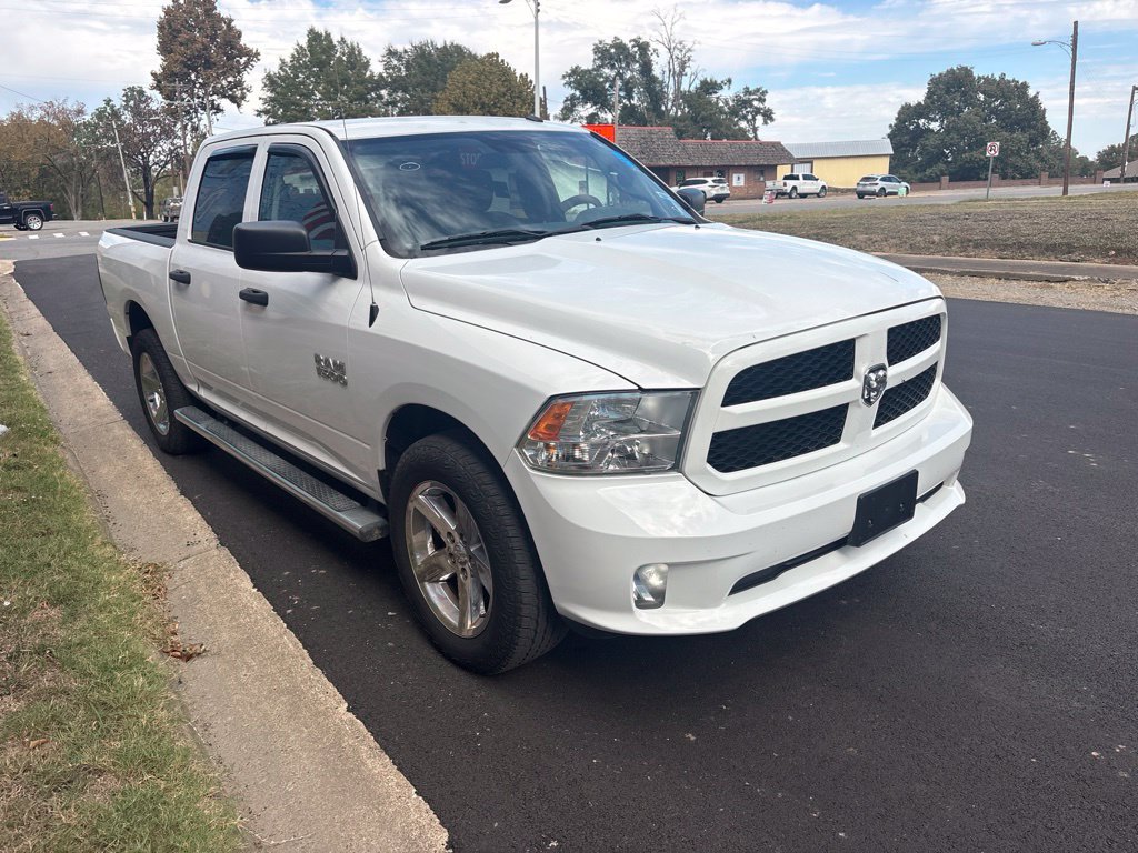 Used 2018 RAM 1500 Express w/ Express Value Package AWD/4WD image 10