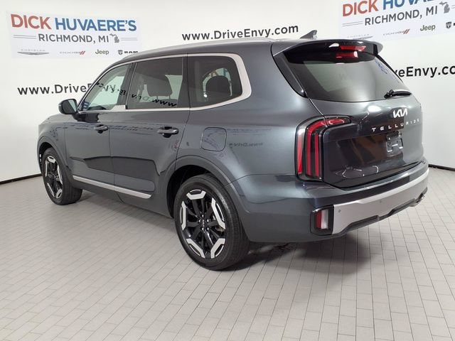 Used 2024 Kia Telluride EX w/ EX Captain's Chair Package AWD/4WD image 6