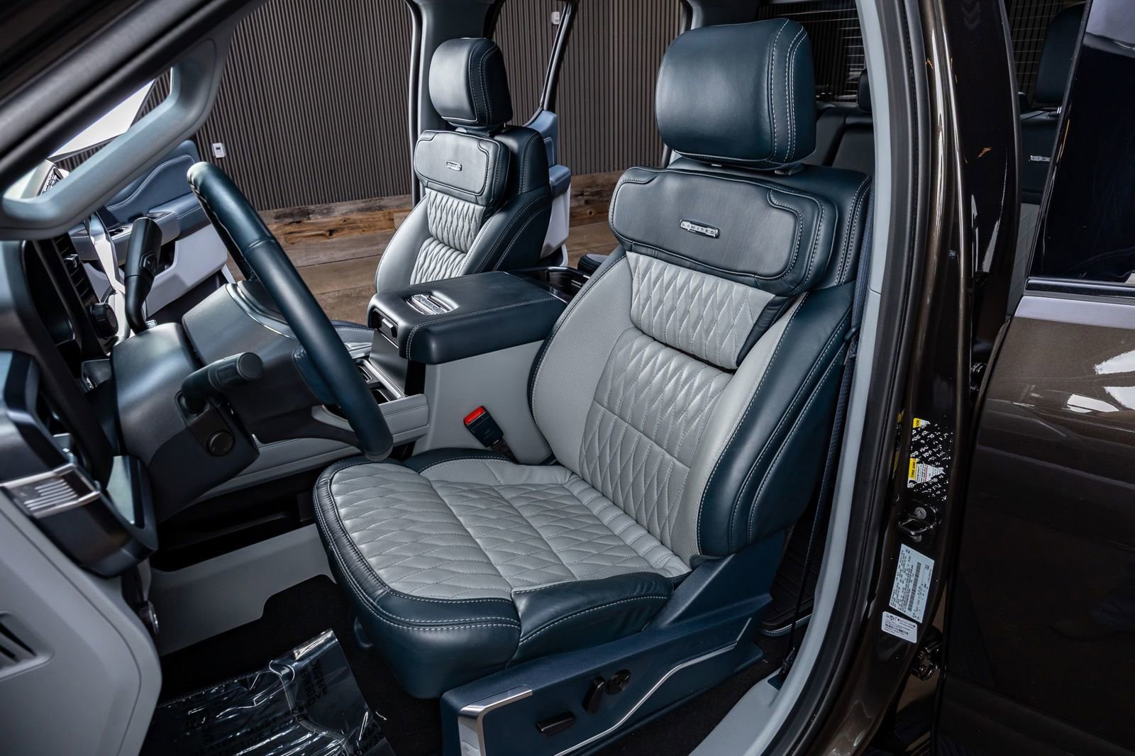 Used 2024 Ford F250 Limited w/ FX4 Off-Road Package image 29