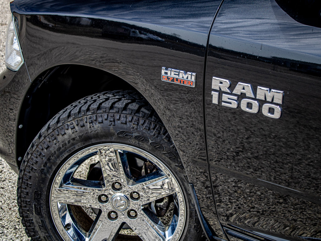 Used 2017 RAM 1500 Express image 12