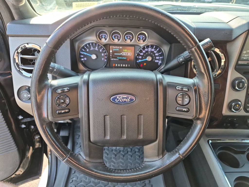 Used 2016 Ford F250 Lariat w/ Lariat Ultimate Package AWD/4WD image 24