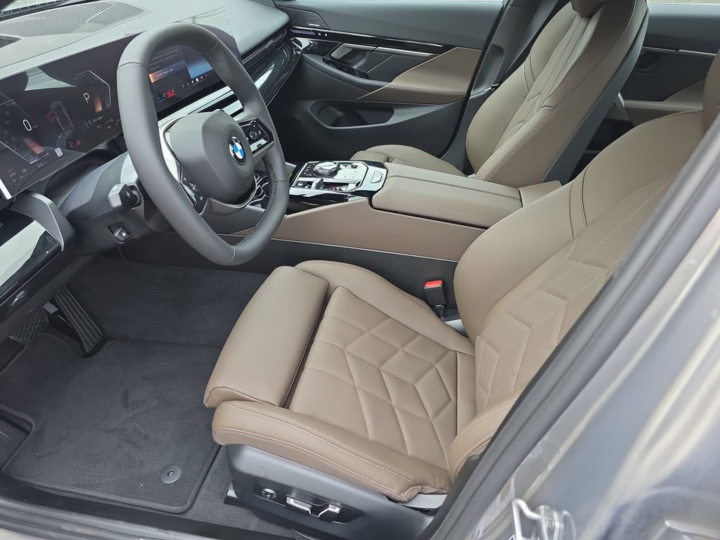 New 2026 BMW 530i xDrive w/ Premium Package AWD/4WD image 8