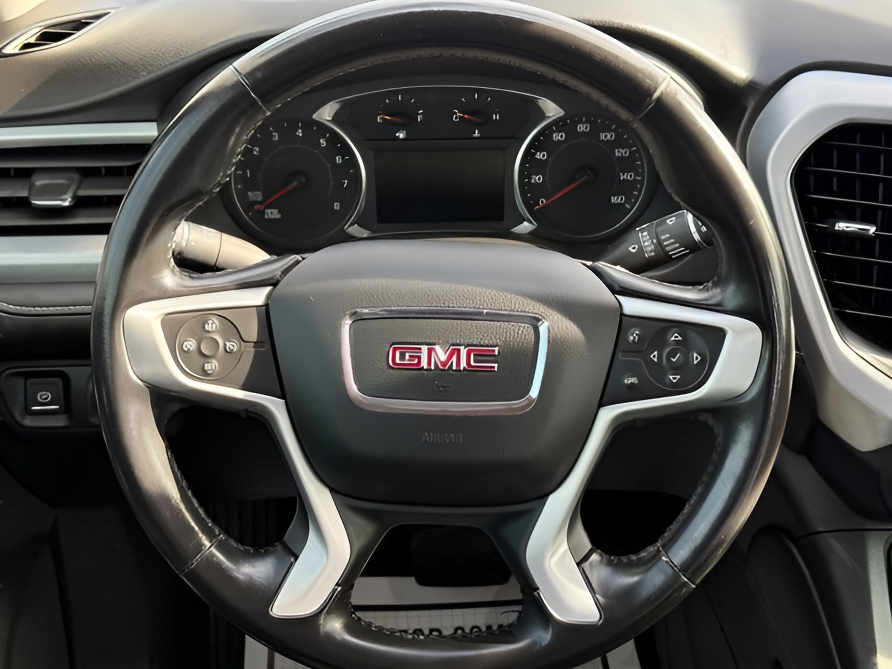 Used 2020 GMC Acadia SLT FWD image 15