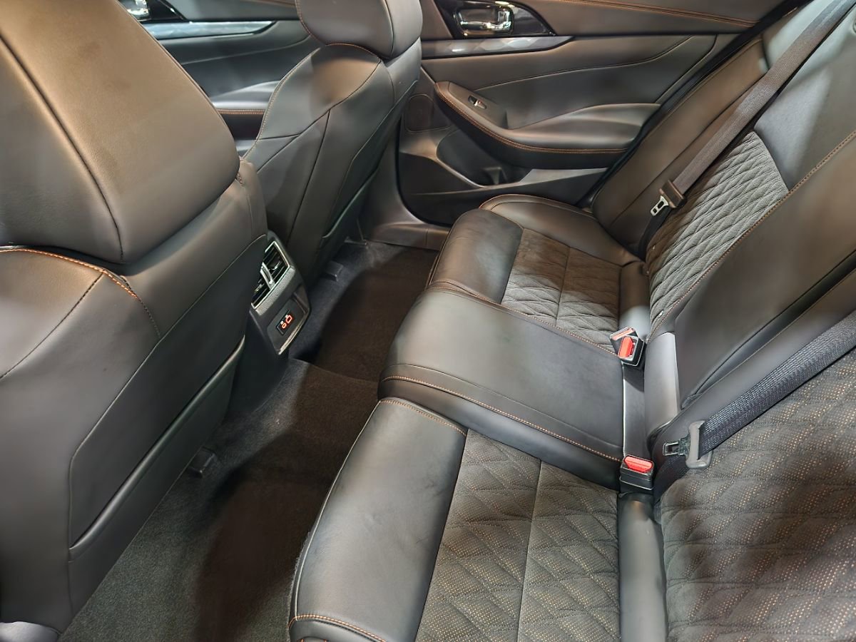 Used 2023 Nissan Maxima SR w/ Sport Mat Group image 51