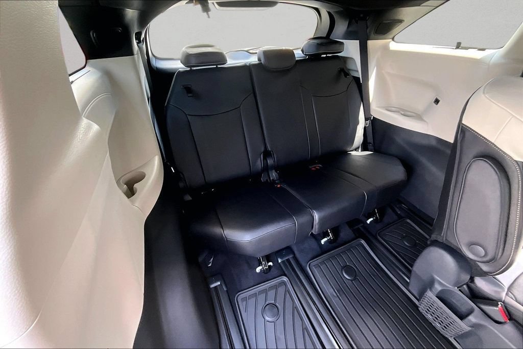 New 2026 Toyota Sienna Platinum AWD/4WD image 22