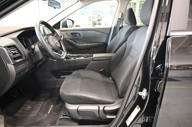Used 2023 Nissan Rogue S AWD/4WD image 9