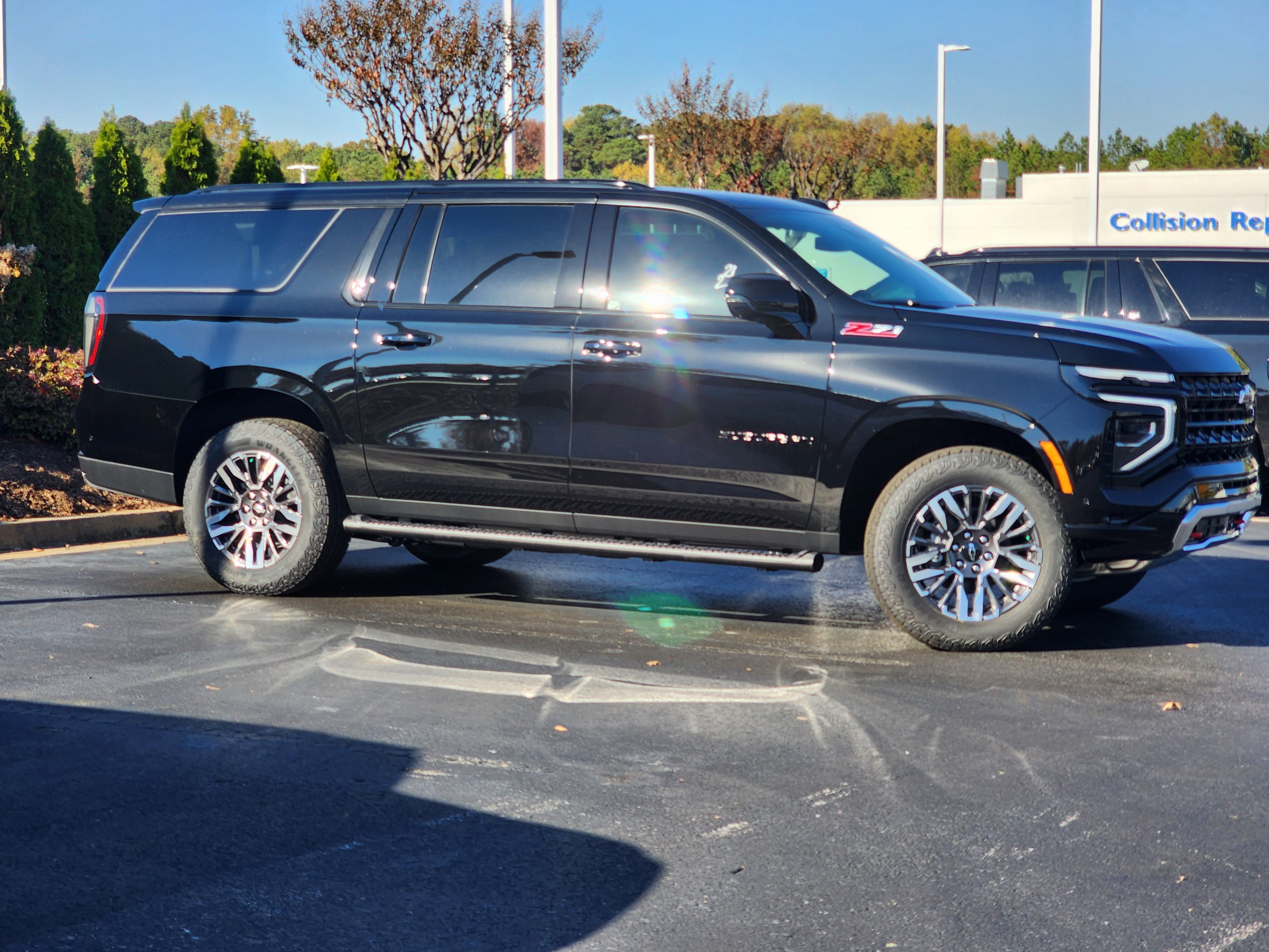New 2026 Chevrolet Suburban Z71 w/ Comfort Package image 3