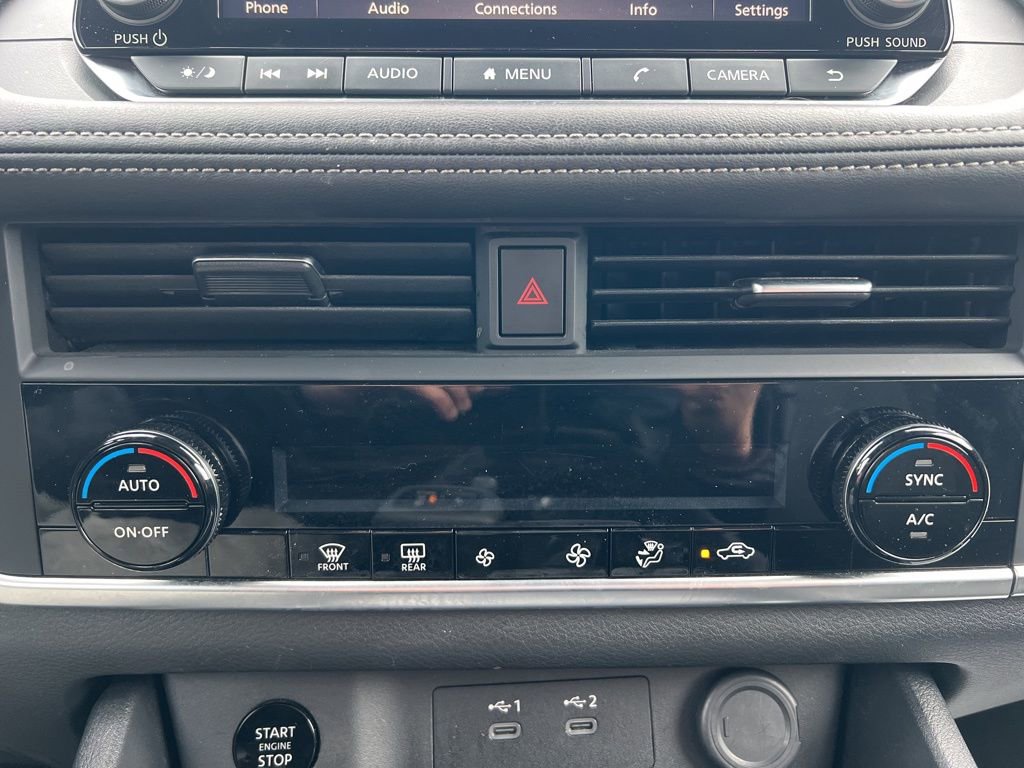 Used 2025 Nissan Rogue SV image 20