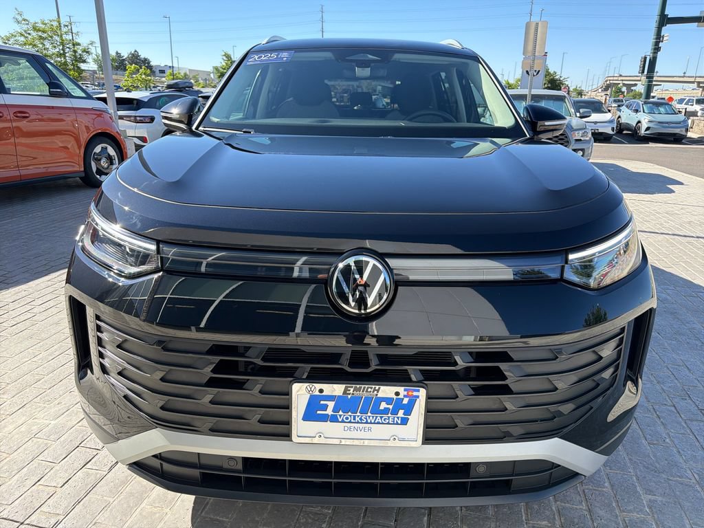 Certified 2025 Volkswagen Tiguan S AWD/4WD image 10