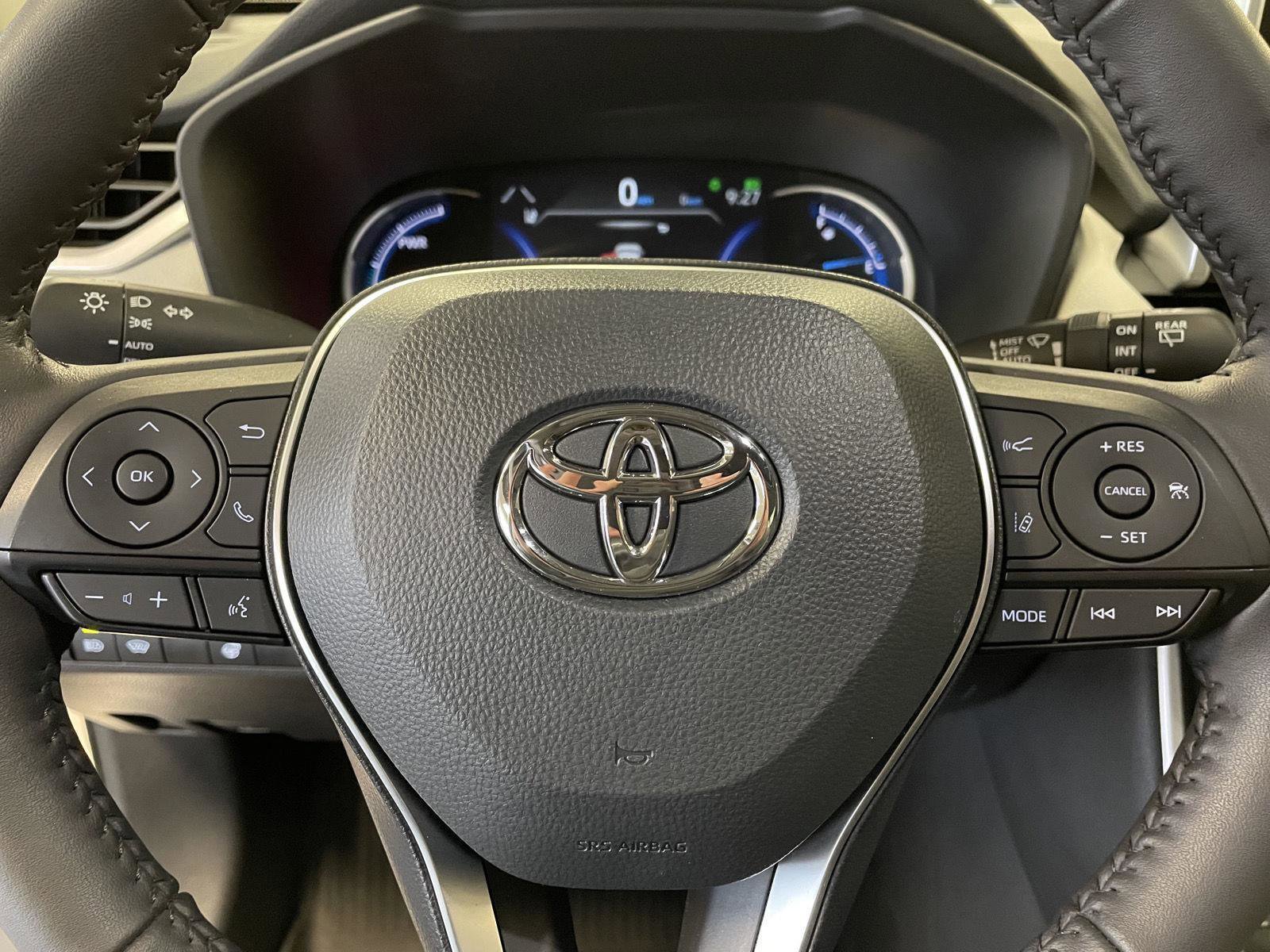 Used 2024 Toyota RAV4 XLE w/ Convenience Package image 13