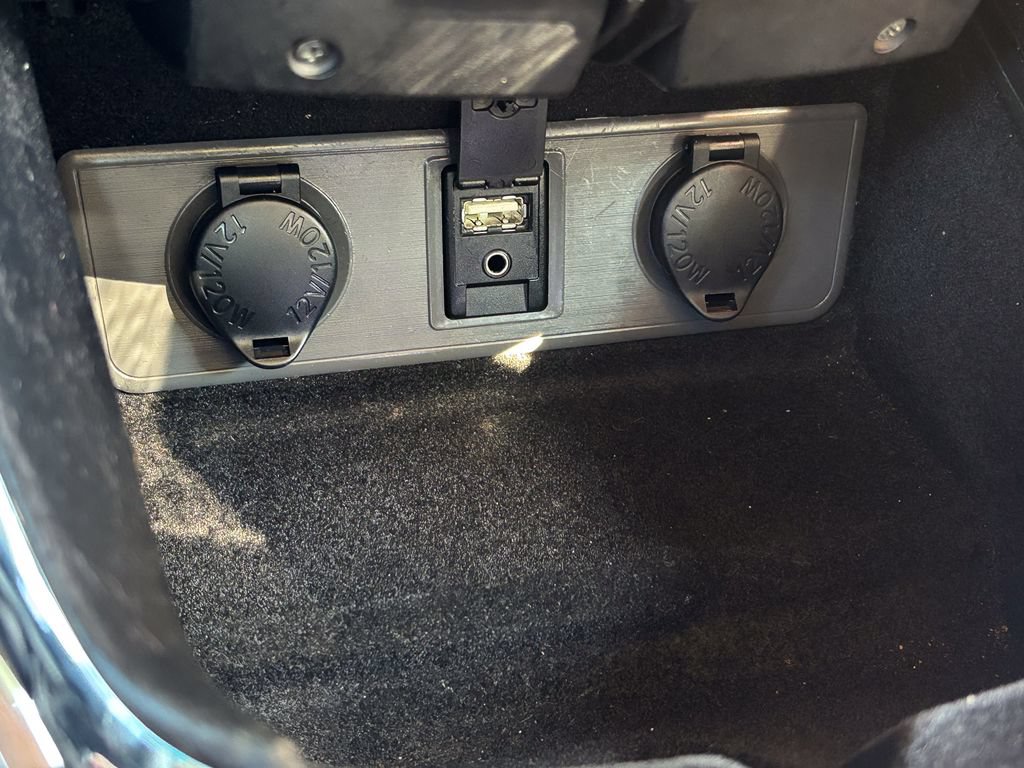 Used 2013 Toyota Avalon Limited FWD image 38
