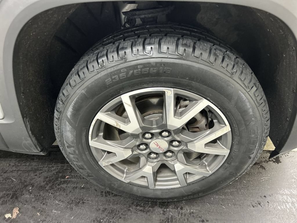 Certified 2023 GMC Acadia SLE w/ Driver Convenience Package AWD/4WD image 8