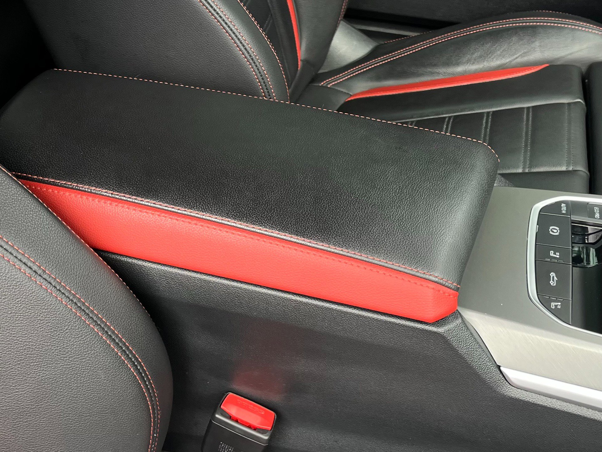 Used 2025 BMW 440i xDrive Convertible w/ Premium Package image 50