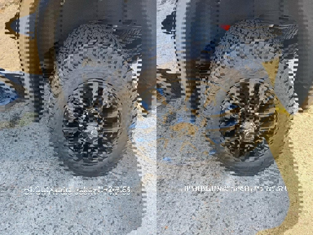 Used 2025 Chevrolet Silverado 2500 High Country w/ Midnight Edition image 17