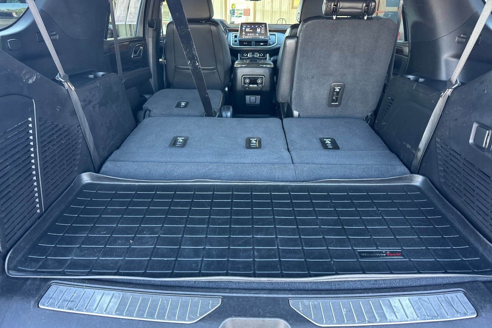 Used 2021 Chevrolet Tahoe High Country AWD/4WD image 15