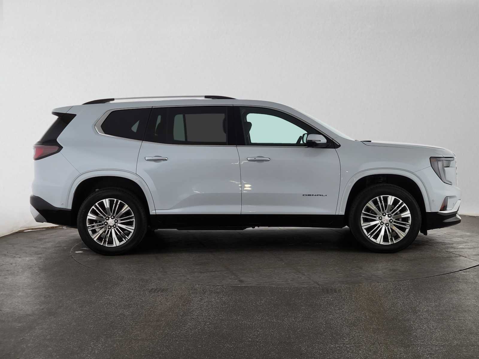 New 2027 GMC Acadia Denali AWD/4WD image 2