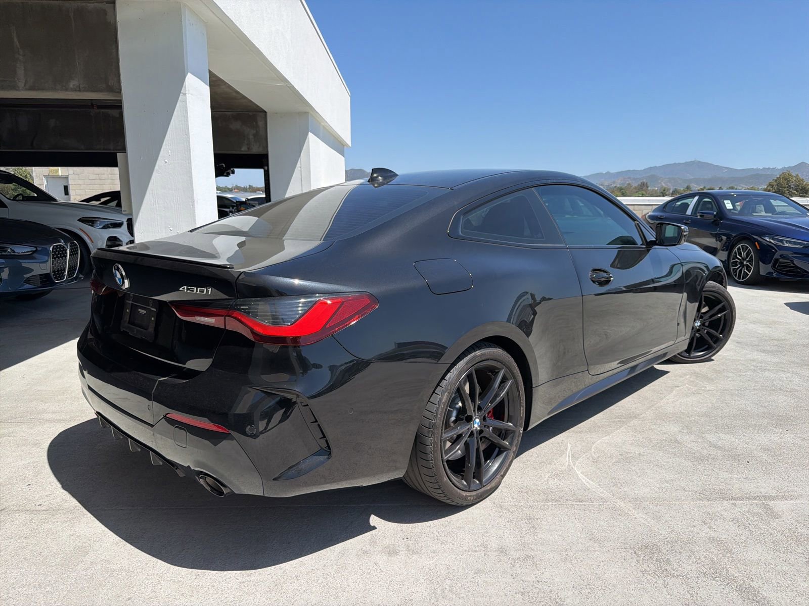Certified 2023 BMW 430i Coupe w/ M Sport Package RWD image 4